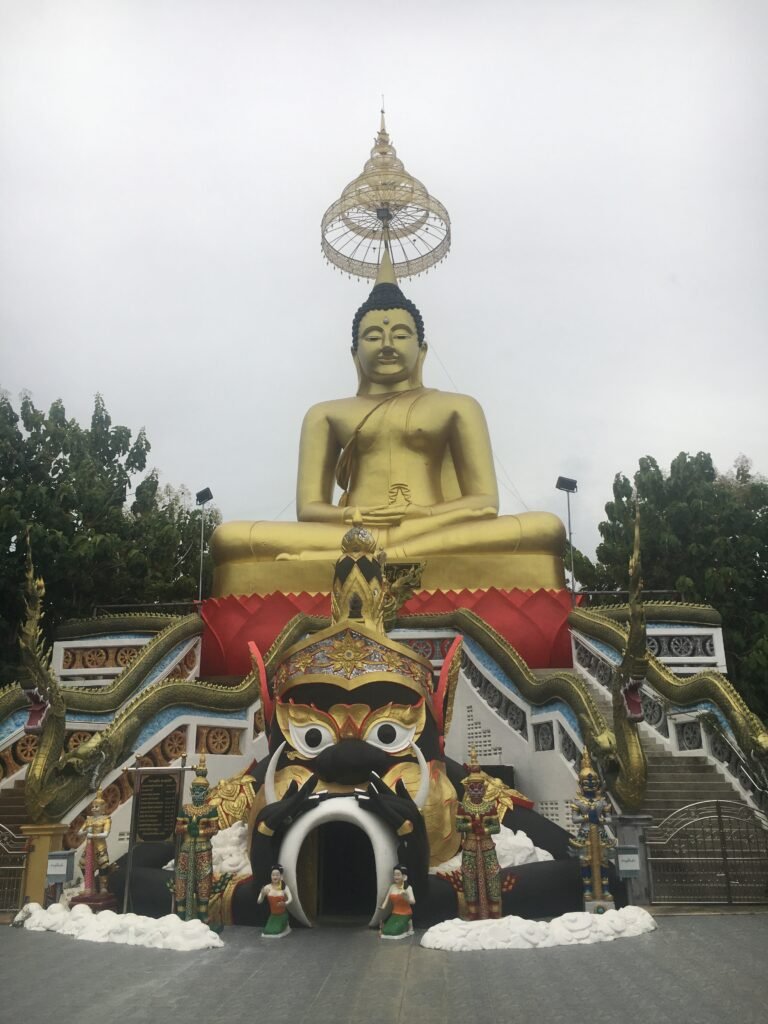 Wat Nong Yai (Big Buddha and cave entrance)