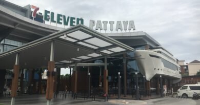 World's Largest 7 Eleven Store - Pattaya