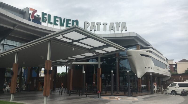 World's Largest 7 Eleven Store - Pattaya