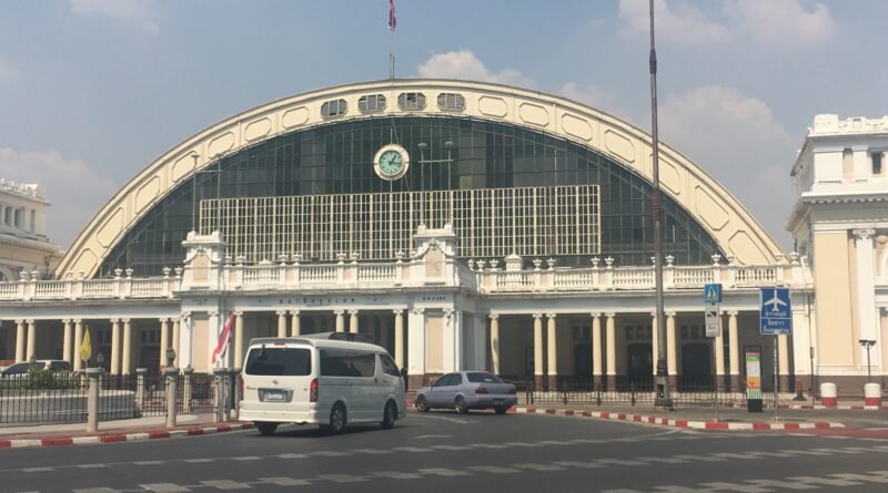 Hua Lamphong Train Station Bangkok - Exterior